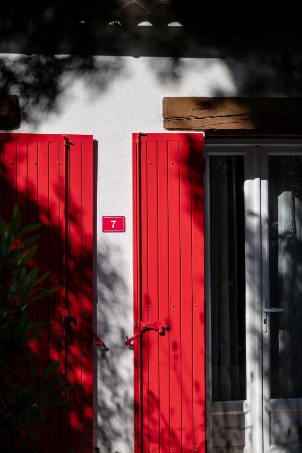 Hotel Les Volets Rouges - Cassis Exterior foto